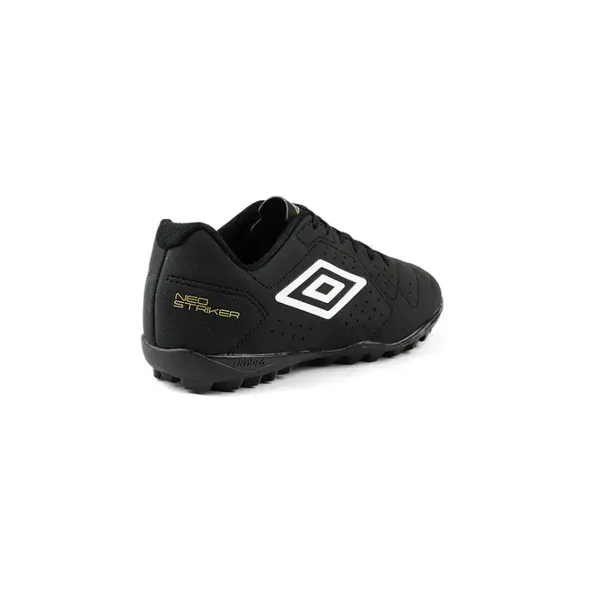 Chuteira Society Umbro Neo Strike