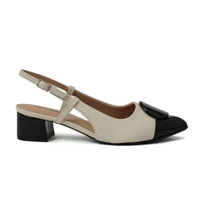 Sapato Chanel Piccadilly Branco Off e Preto Feminino