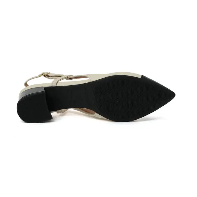 Sapato Chanel Piccadilly Branco Off e Preto Feminino