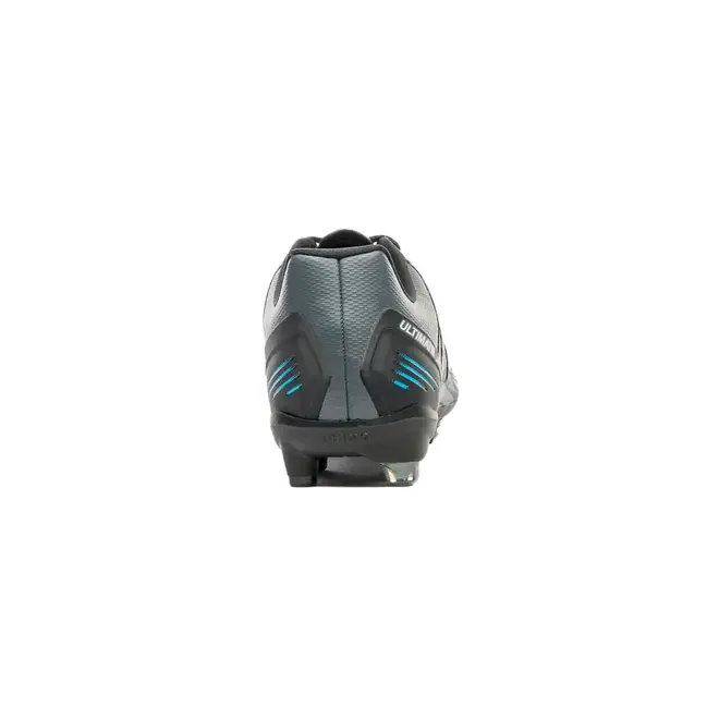 Chuteira Campo Umbro Ultimate Preta e Grafite Masculina