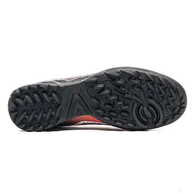 Chuteira Society Umbro Mutant Coral e Preto Masculina