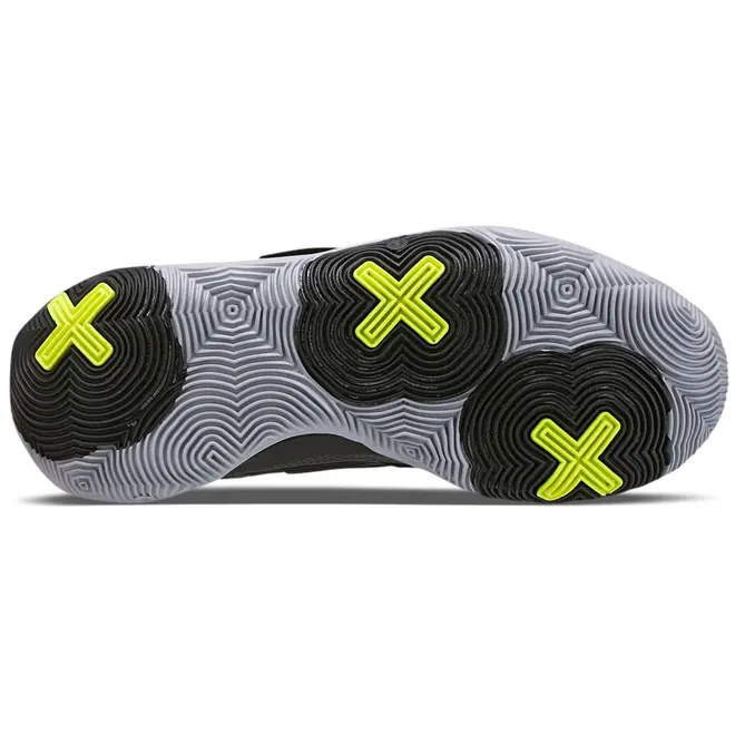 Kit 1 Tênis de Basquete Masculino Under Armour Buzzer SE e 1 Pct com 3 pares de Meia cano alto