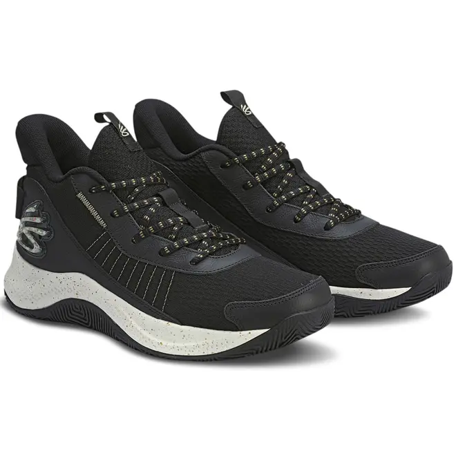 Kit 1 Tênis de Basquete Masculino Under Armour Curry 3Z7 e 1 pct com 3 pares de meia cano alto