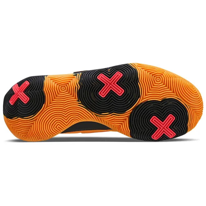 Kit 1 Tênis de Basquete Masculino Under Armour Buzzer SE e 1 Pct com 3 pares de Meia cano alto