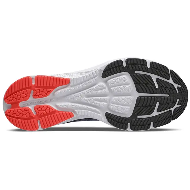 Kit Tênis Charged Brezzy + Meia Unissex Under Armour Cotton Invisivel - Pacote com 3 pares