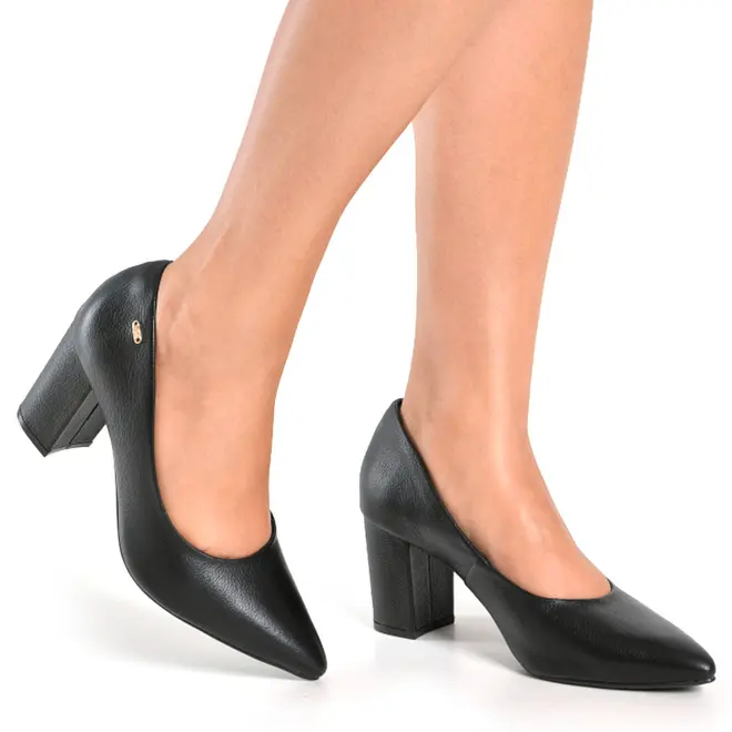 Scarpin de Couro e Salto Bloco Via Marte Preto 349-001-01