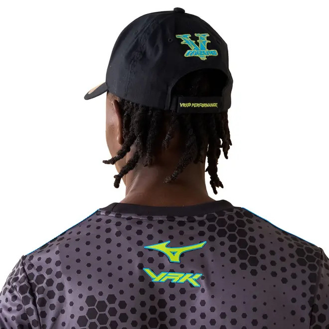 Boné Casual Vrunk x Mizuno
