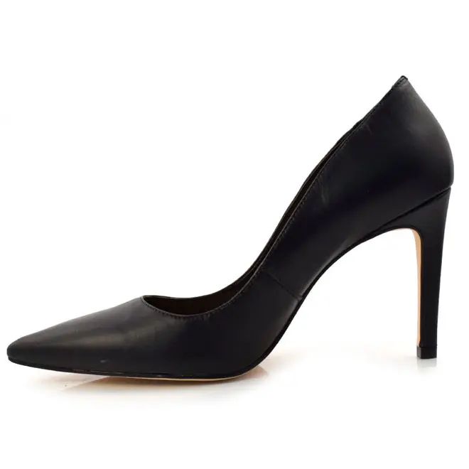 Scarpin Feminino de Couro e Salto Alto Suzzara Preto 4833501
