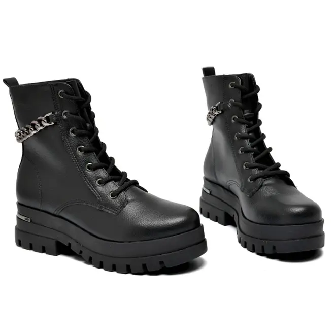 Coturno com Corrente Feminino Via Marte Preto 007-009-01