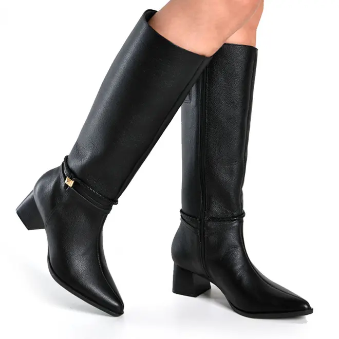 Bota de Couro e Cano Longo Feminina Via Marte Preto 340-007-01
