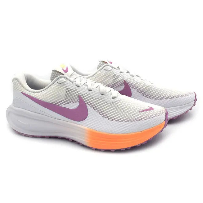 Tênis Feminino Nike Revolution 8  Branco HJ8485-108