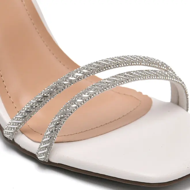 Sandália de Salto Bloco Feminina Via Marte Branco 139-057-01