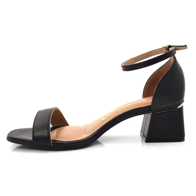 Sandália Feminina com Salto Bloco Vizzano Preto 6428104-7286