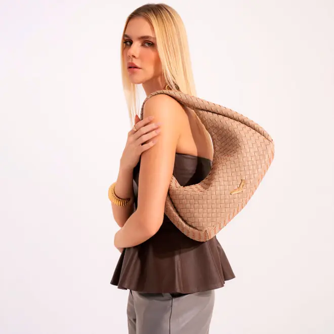 Bolsa de Ombro Feminina Via Marte Bege B1-405-01