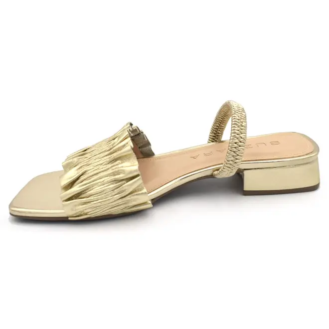 Sandália de Couro e Salto Baixo Feminina Suzzara Dourado 85601 MET