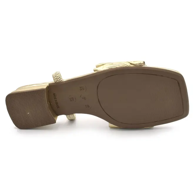 Sandália de Couro e Salto Baixo Feminina Suzzara Dourado 85601 MET
