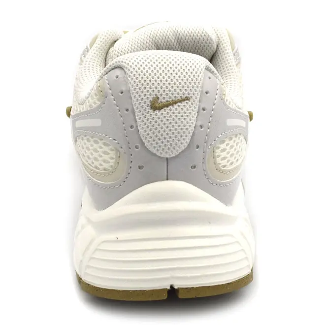 Tênis Feminino Nike V5 RNR Off White HQ7901-115