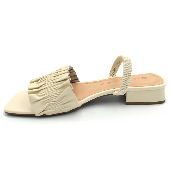 Sandália de Couro e Salto Baixo Feminina Suzzara Off White 85601