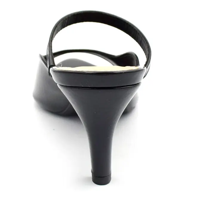 Tamanco de Bico Folha e Salto Feminino Cazzualen Preto 141.1130