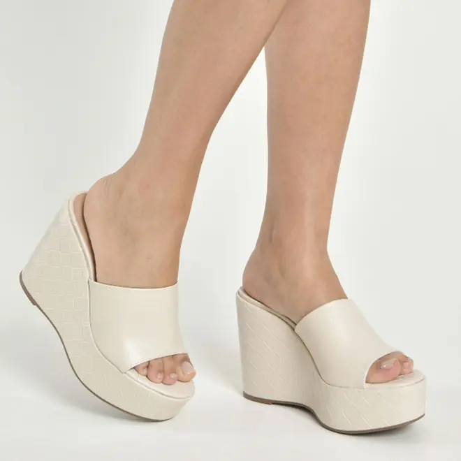 Tamanco Plataforma Feminino Via Marte Off White 404-010-01