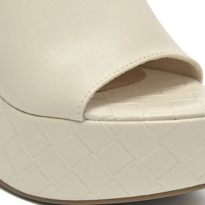 Tamanco Plataforma Feminino Via Marte Off White 404-010-01