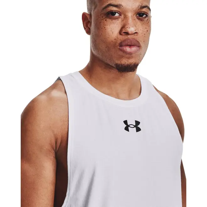Regata de Treino Masculina Under Armour Baseline