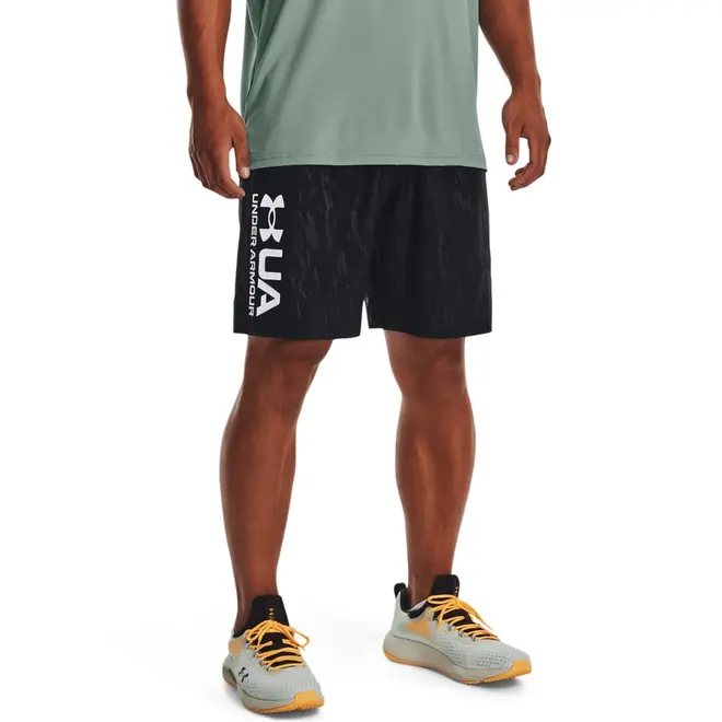 Shorts de Treino Masculino Under Armour Wovwn Emboss