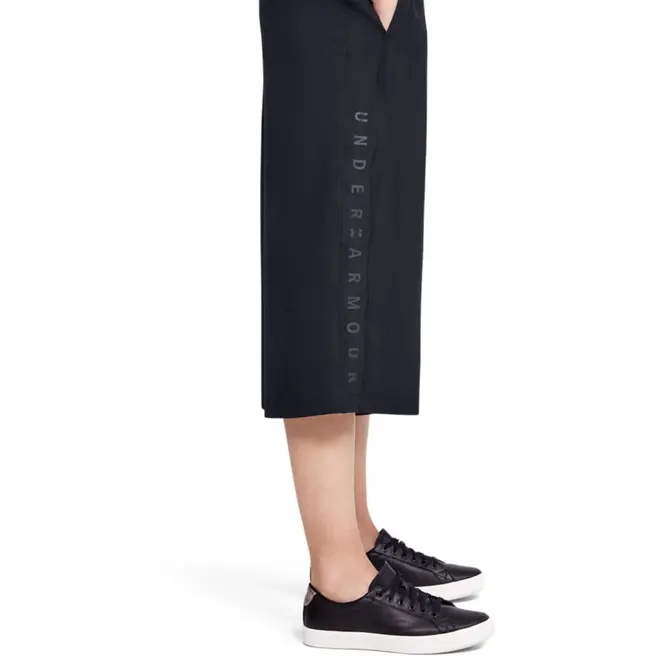 Calça de Treino Feminina Under Armour Woven Wide Crops