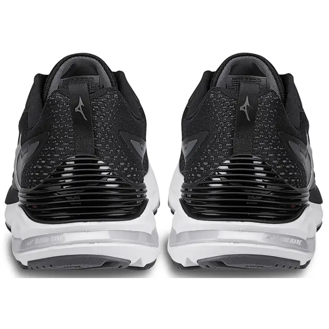 Tênis de Corrida Mizuno Wave Dynasty 6